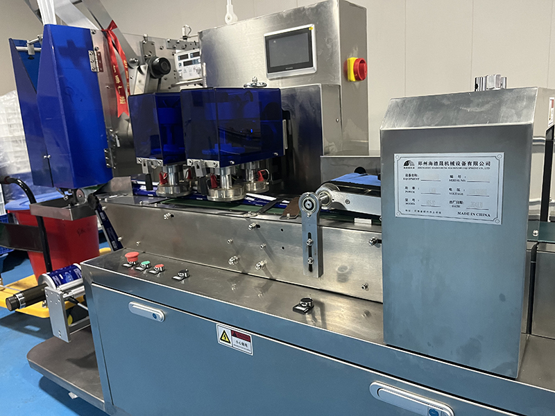 濕巾機(jī)客戶(hù)現(xiàn)場(chǎng)