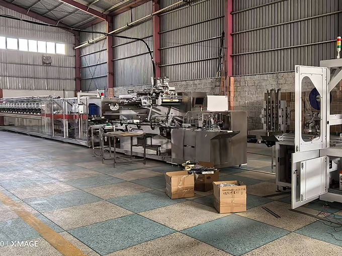 阿富汗16道濕巾機(jī)安裝現(xiàn)場(chǎng)